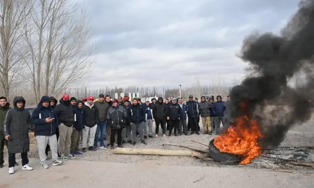 ACUERDO: Con la mediación de Provincia, se resolvió el conflicto de Camioneros.
