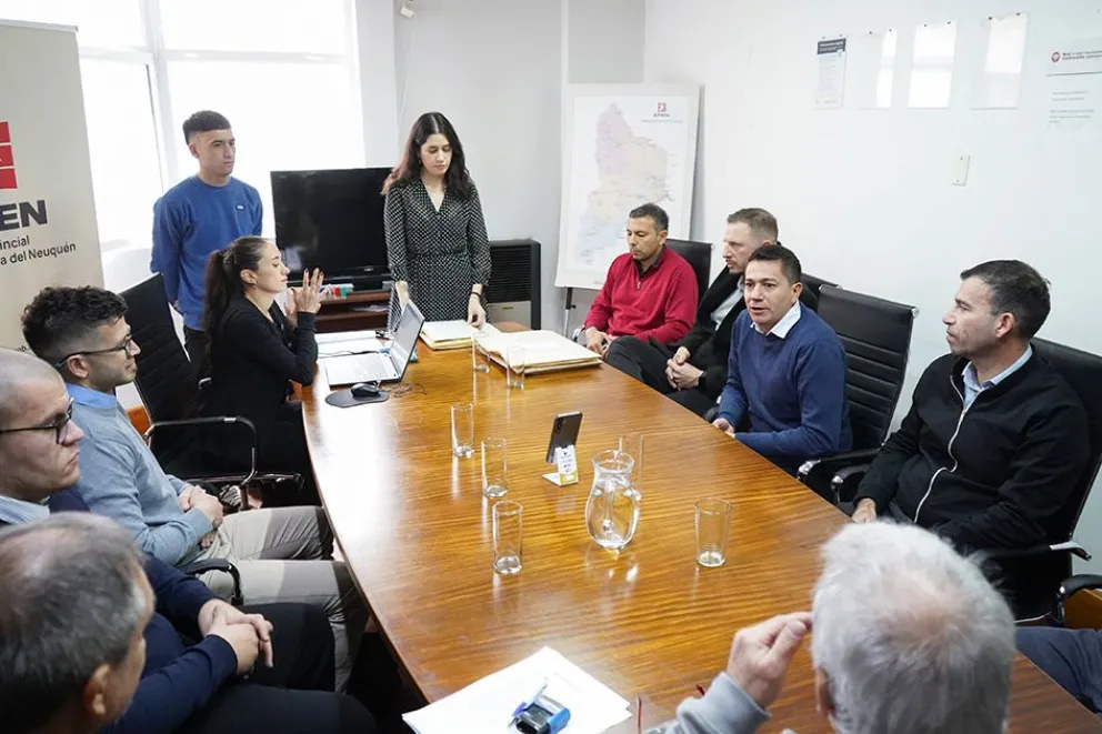 EPEN suma a su flota operativa 50 camionetas. Serán distribuidas en todo el territorio.
