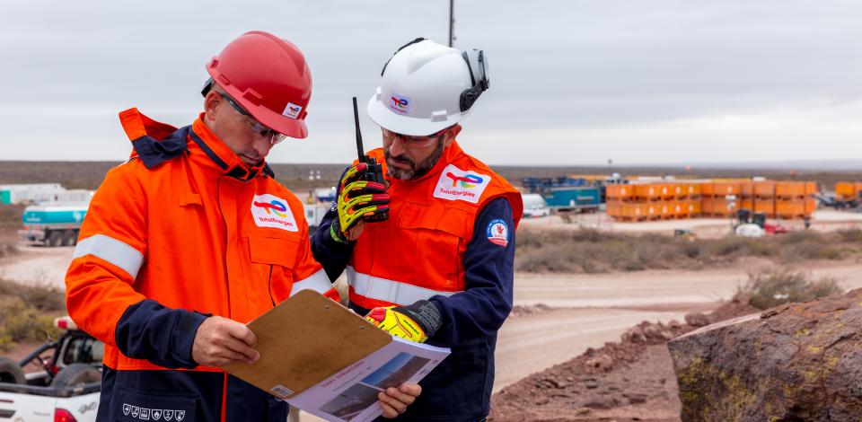 Total Energies vende su participación en dos bloques no convencionales de Vaca Muerta.