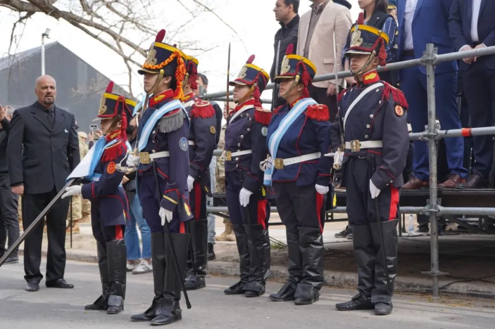 Con un gran desfile Neuquén celebró su aniversario 121.