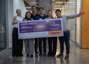 Estudiantes de Ingeniería en Petróleo de todo el país participaron de Desafío Tecpetrol, tomando decisiones operativas en tiempo real.