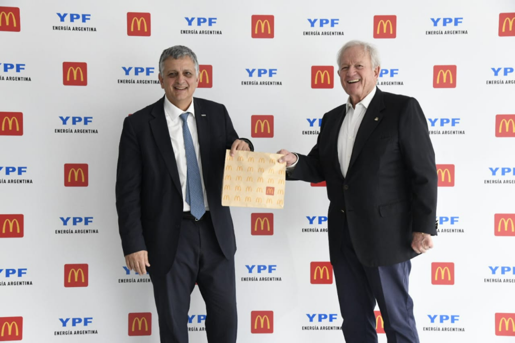 YPF y McDonald’s, dos marcas líderes del mercado,se unen para transformar la experiencia del cliente.