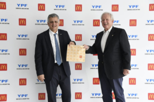 YPF y McDonald’s, dos marcas líderes del mercado,se unen para transformar la experiencia del cliente.
