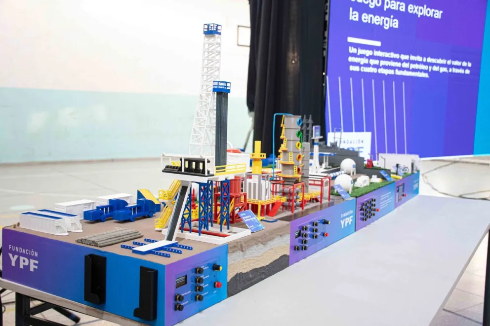 La energía de Neuquén llega a las aulas con nuevas herramientas tecnológicas.