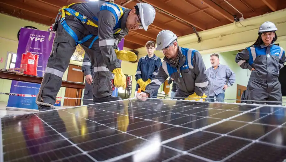 Fundación YPF abrió la inscripción para cursos gratuitos de formación técnica en el sector energético.