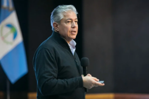 Figueroa: “Entre octubre y diciembre vamos a empezar todos los accesos a Neuquén capital”.