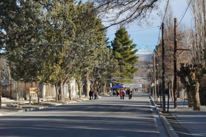 BAJADA DEL AGRIO: avances en plan de asfalto.