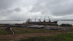 Reactivan un puerto tras 70 años inactivo para proveer de arena a Vaca Muerta.