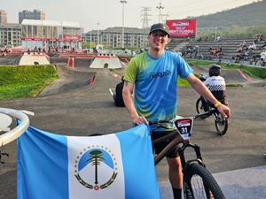 Santiago García lleva la bandera de Neuquén al mundial de Pump Track en China.
